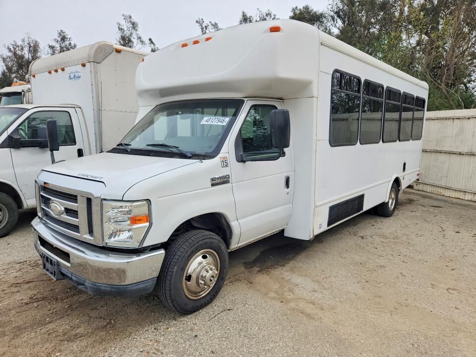 2013 FORD E-450