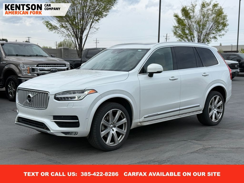 2017 VOLVO XC90