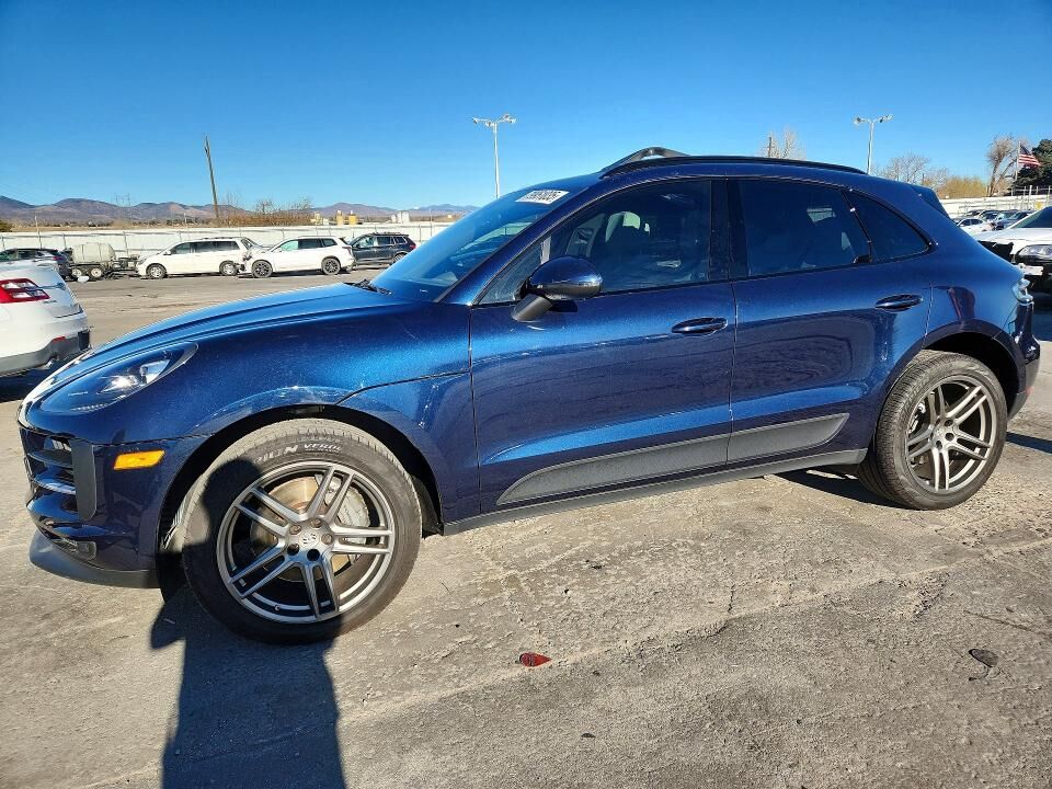 2020 PORSCHE Macan