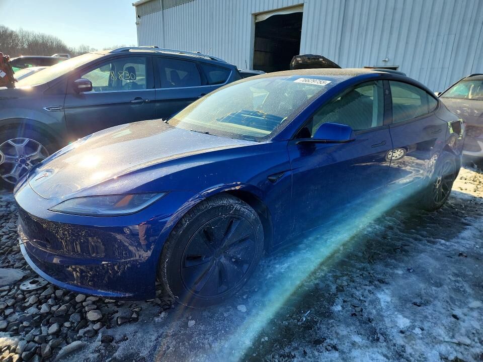 2024 TESLA Model 3