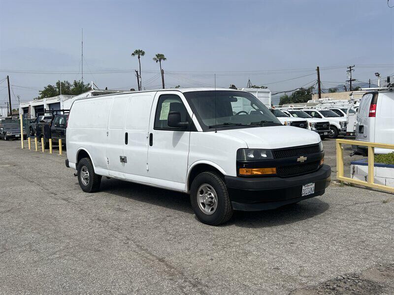 2021 CHEVROLET Express