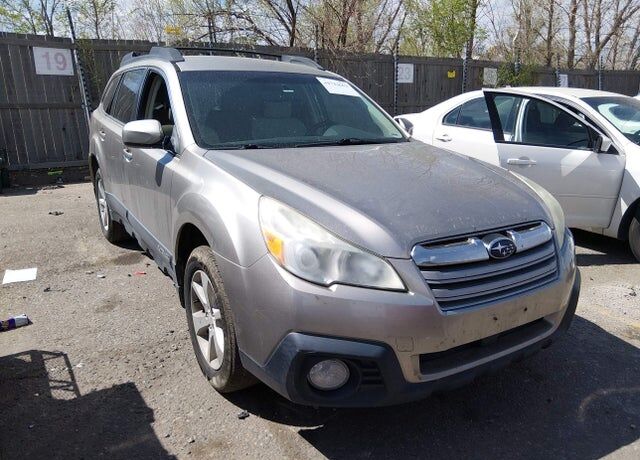 2014 SUBARU Outback