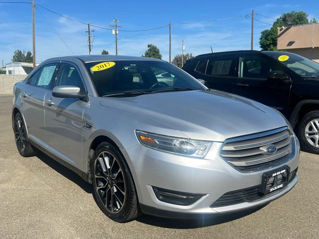 2017 FORD Taurus