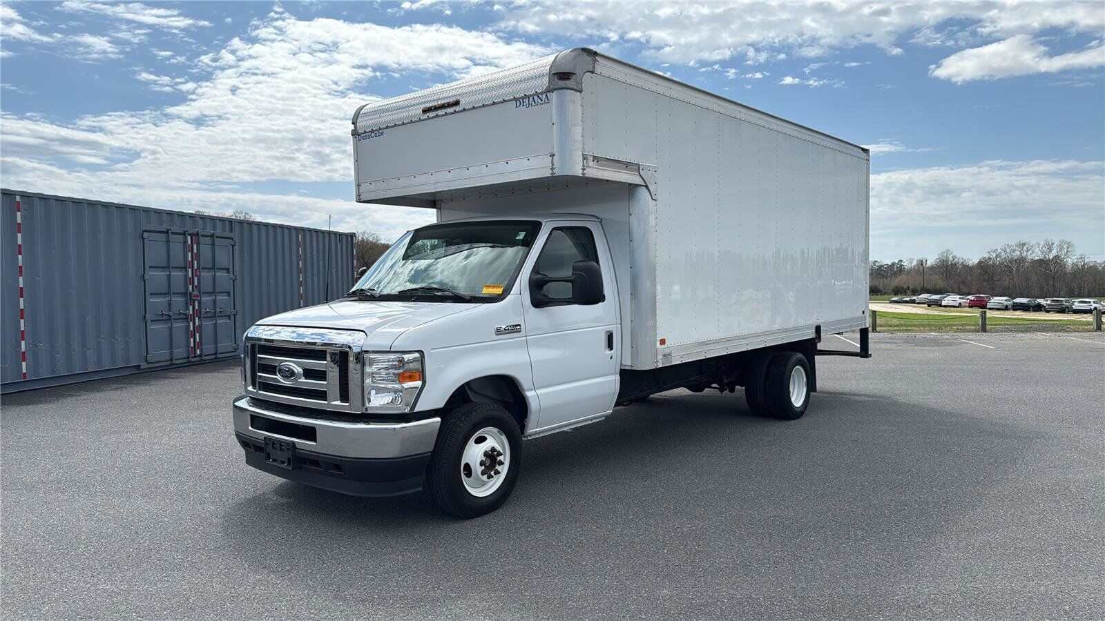 2023 FORD E-450