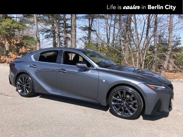 2022 LEXUS IS