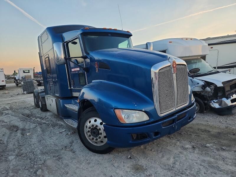 2013 KENWORTH T6 Series