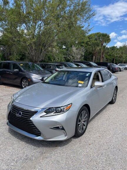2016 LEXUS ES