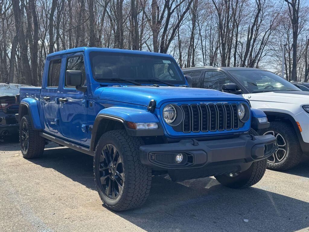 2025 JEEP Gladiator