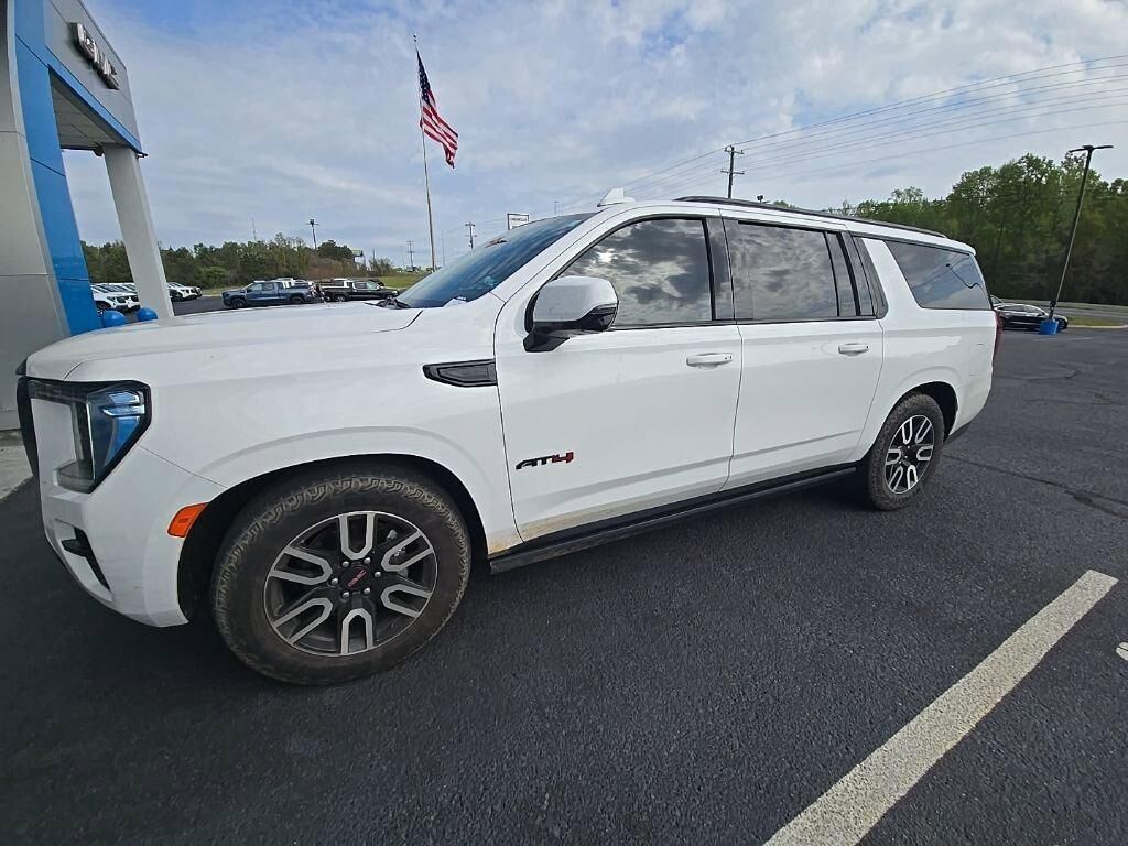 2023 GMC Yukon XL