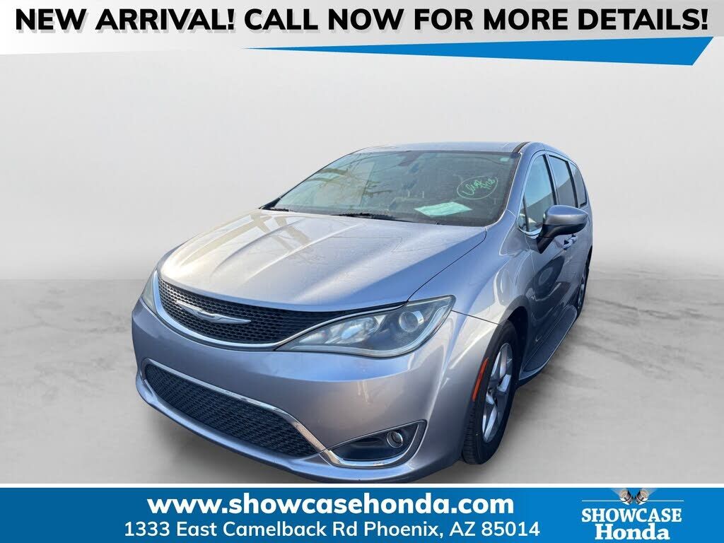 2017 CHRYSLER Pacifica