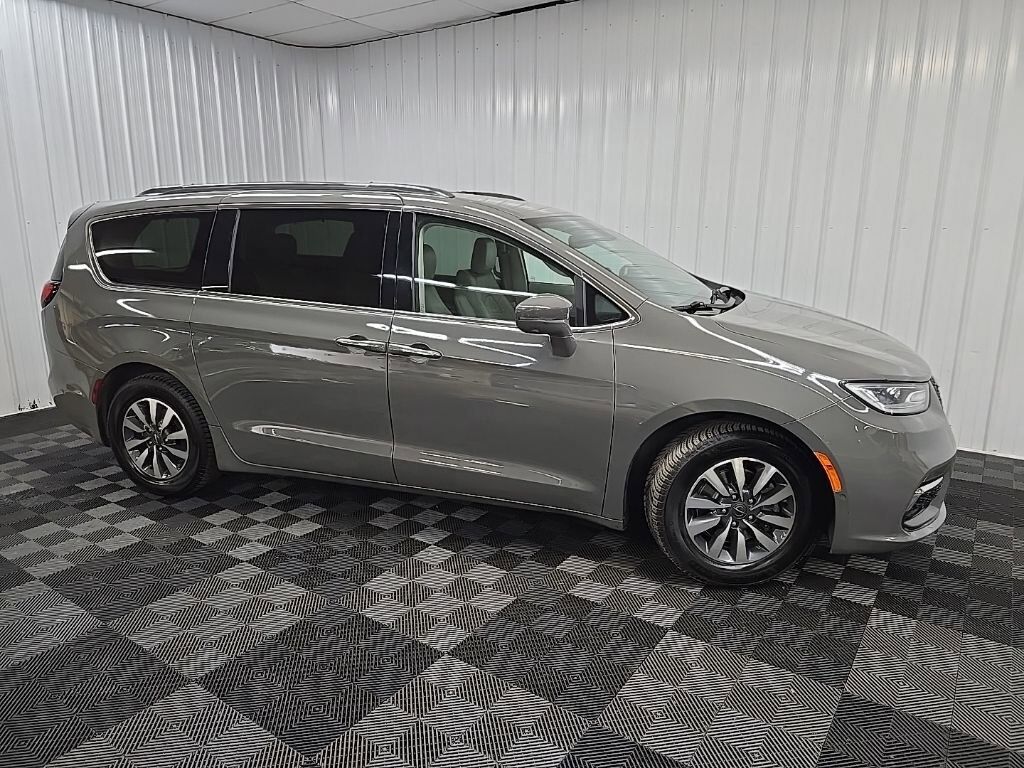 2021 CHRYSLER Pacifica