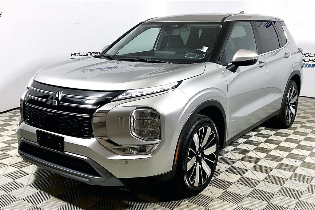 2025 MITSUBISHI Outlander
