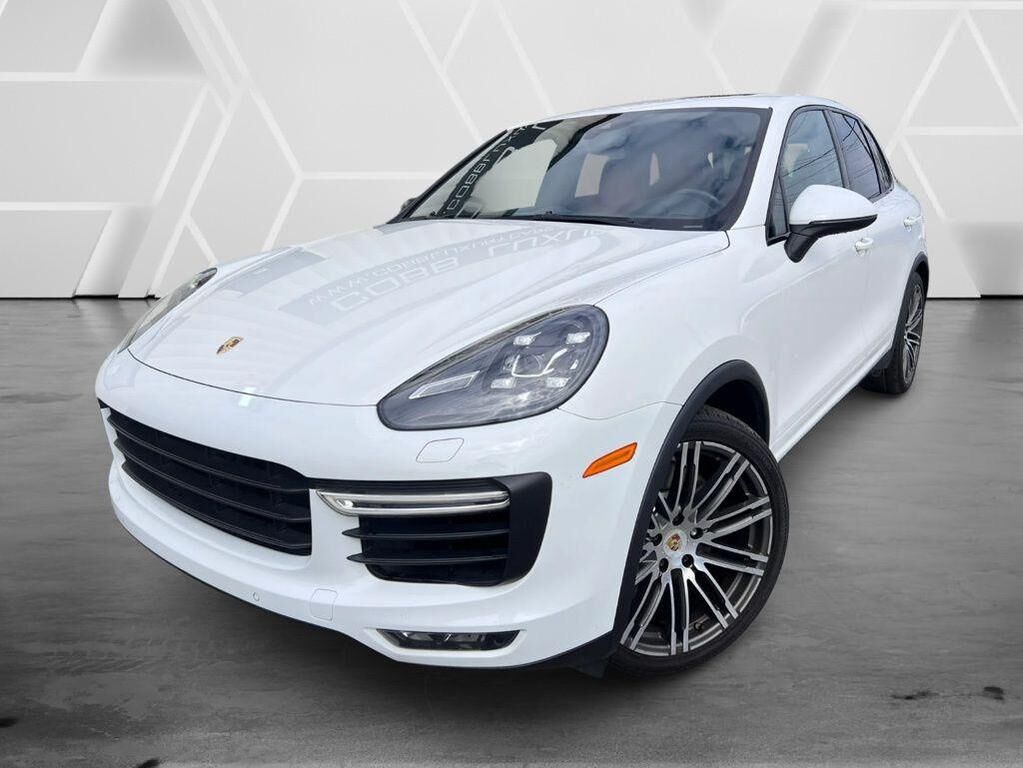 2015 PORSCHE Cayenne