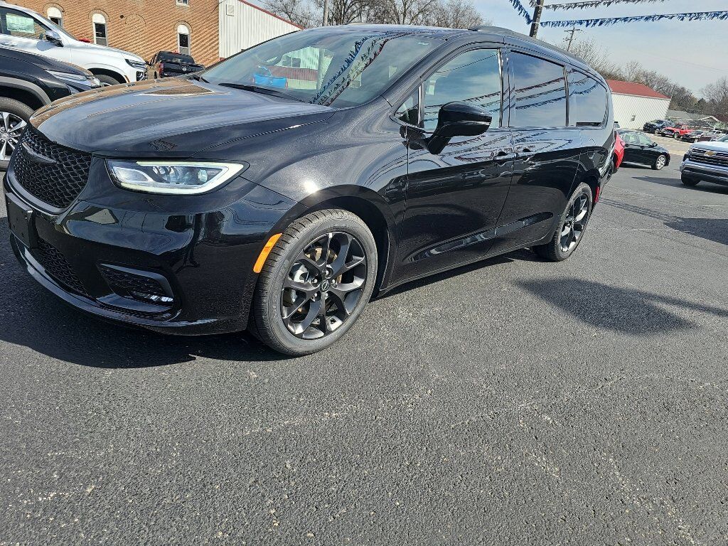 2025 CHRYSLER Pacifica
