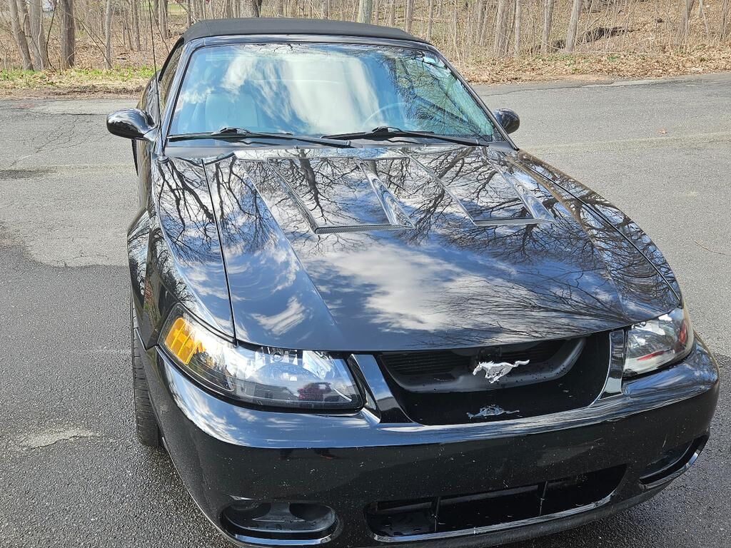 2003 FORD Mustang