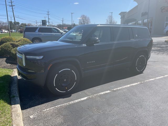 2025 RIVIAN R1S