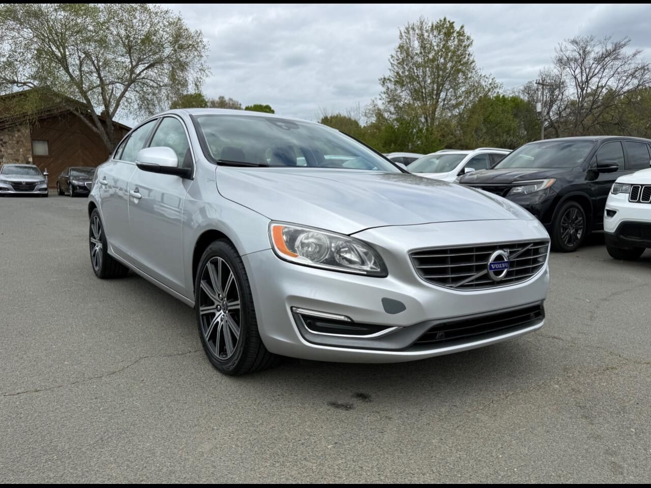 2018 VOLVO S60