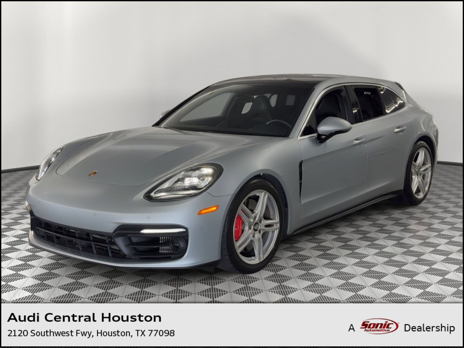 2023 PORSCHE Panamera