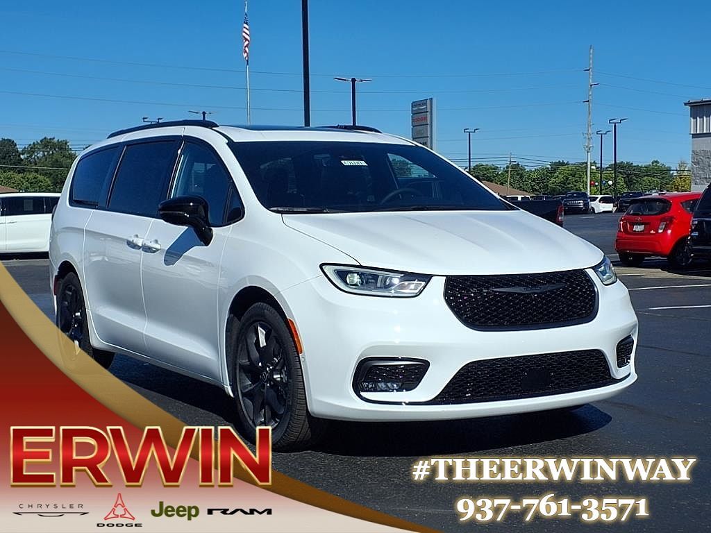 2026 CHRYSLER Pacifica