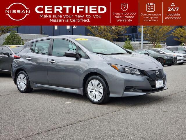 2025 NISSAN Leaf