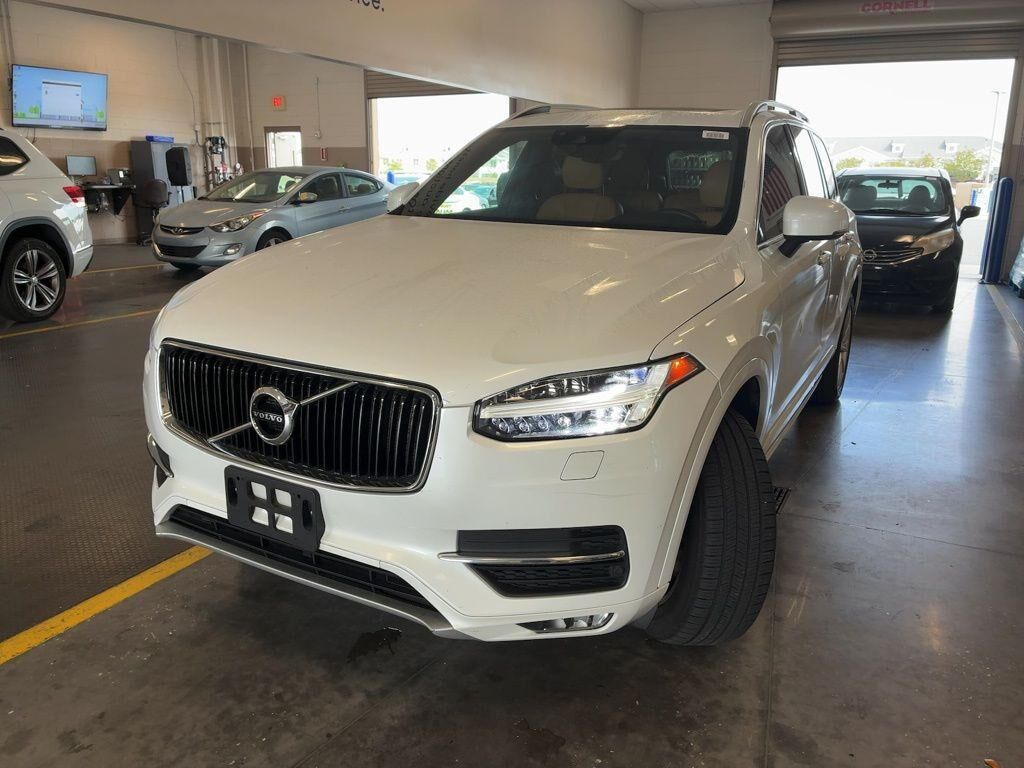 2018 VOLVO XC90