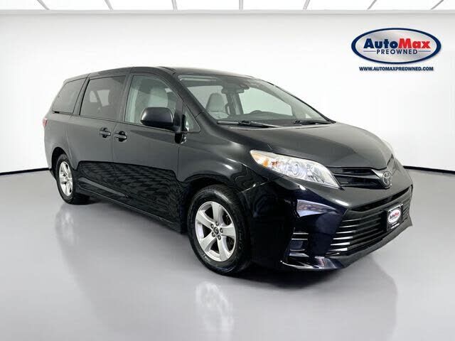 2019 TOYOTA Sienna