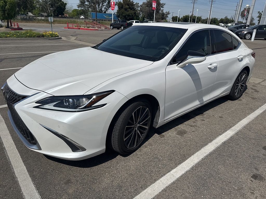 2022 LEXUS ES