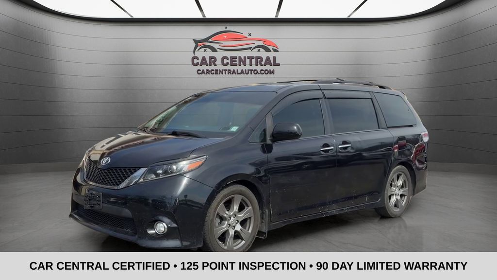 2017 TOYOTA Sienna