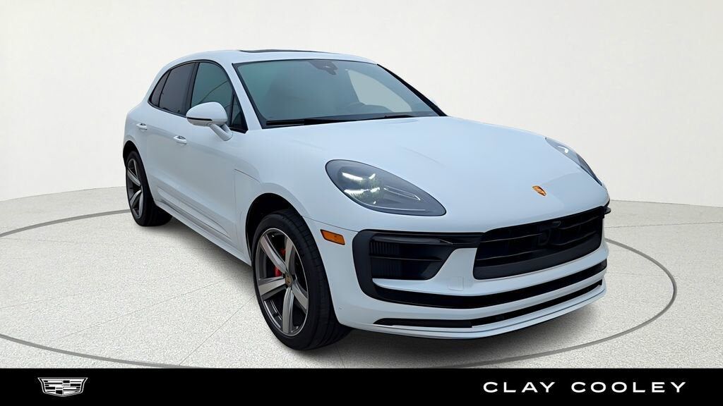 2023 PORSCHE Macan