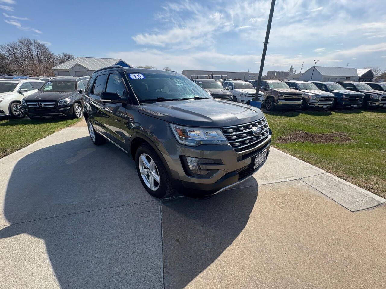 2016 FORD Explorer