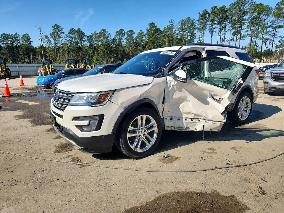 2017 FORD Explorer