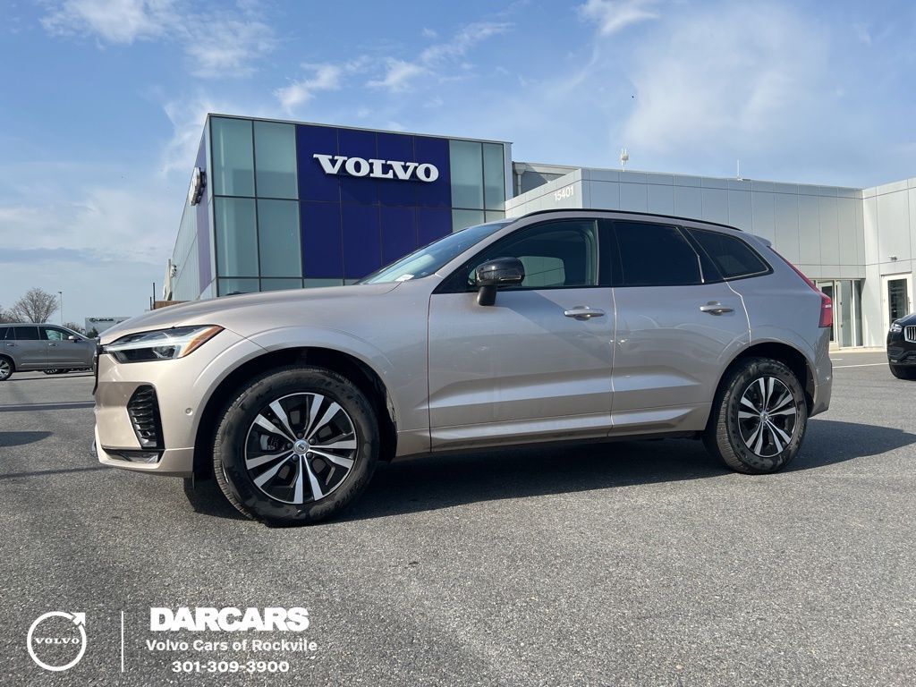 2025 VOLVO XC60