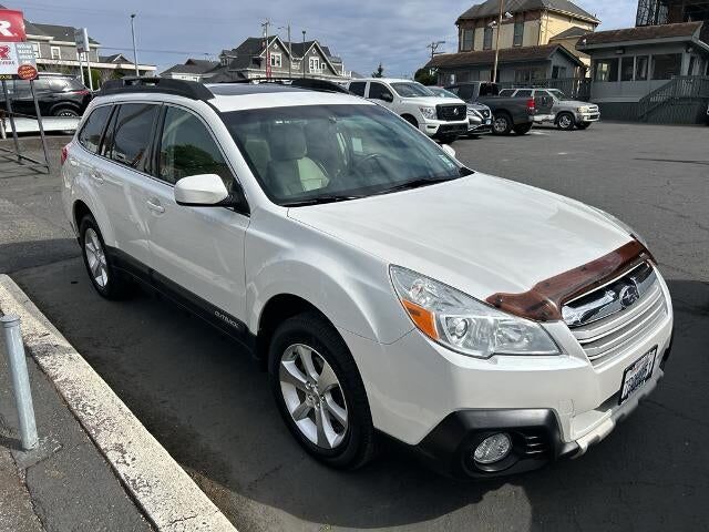 2013 SUBARU Outback