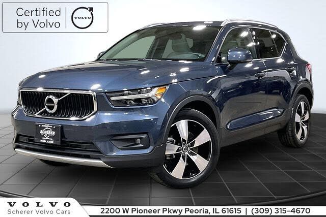 2022 VOLVO XC40