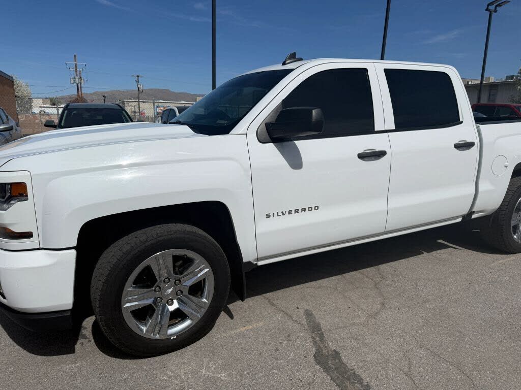 2018 CHEVROLET Silverado