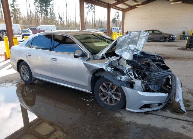 2016 VOLKSWAGEN Passat