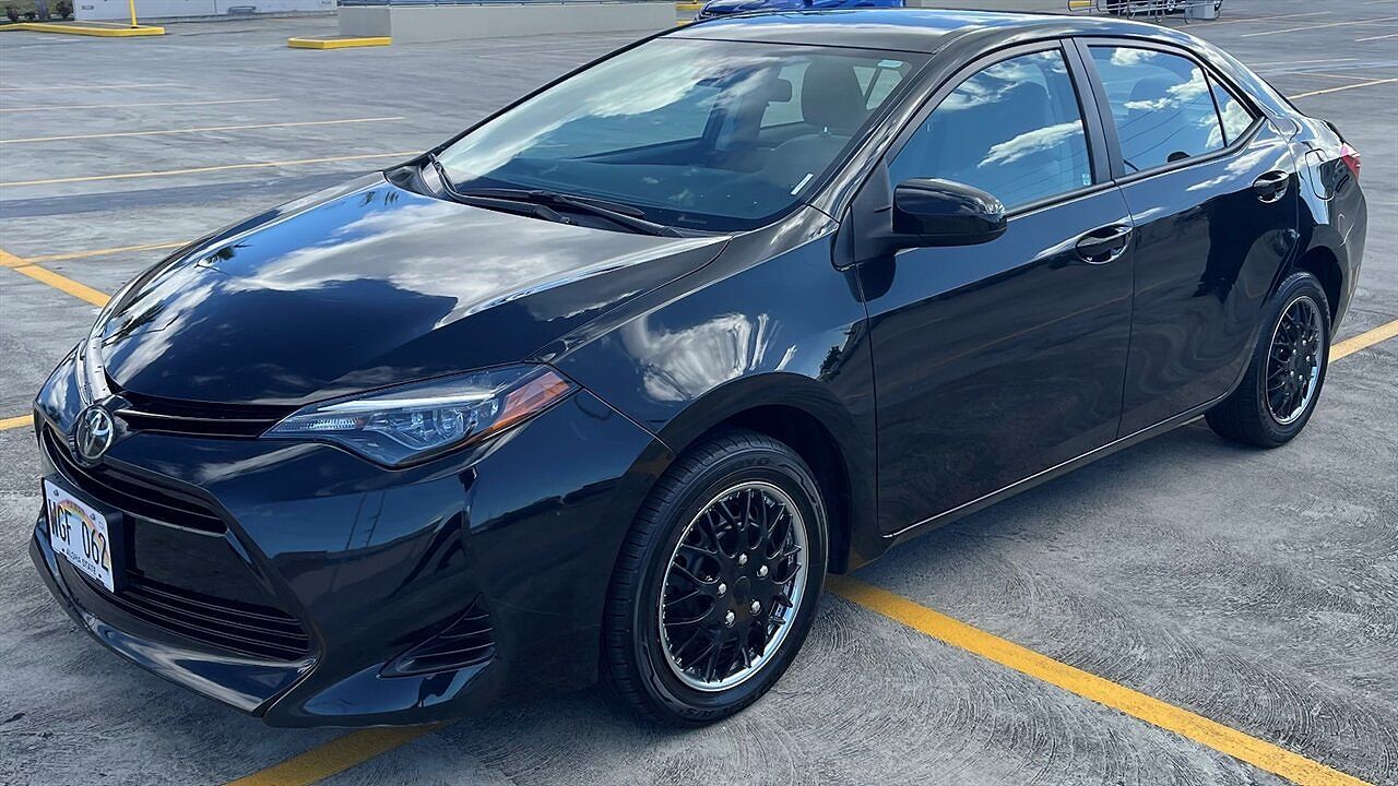 2018 TOYOTA Corolla