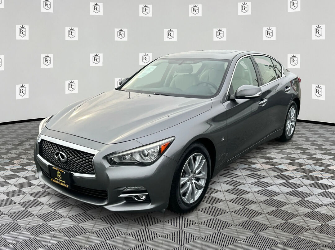2015 INFINITI Q50