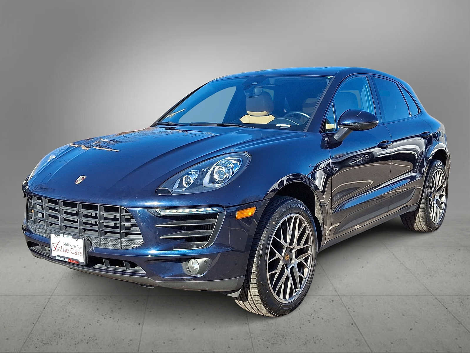 2018 PORSCHE Macan