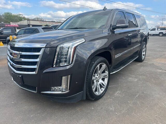 2017 CADILLAC Escalade ESV