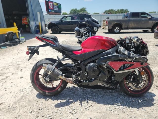 2025 SUZUKI GSX-R1000