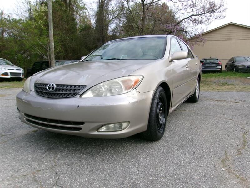 2004 TOYOTA Camry