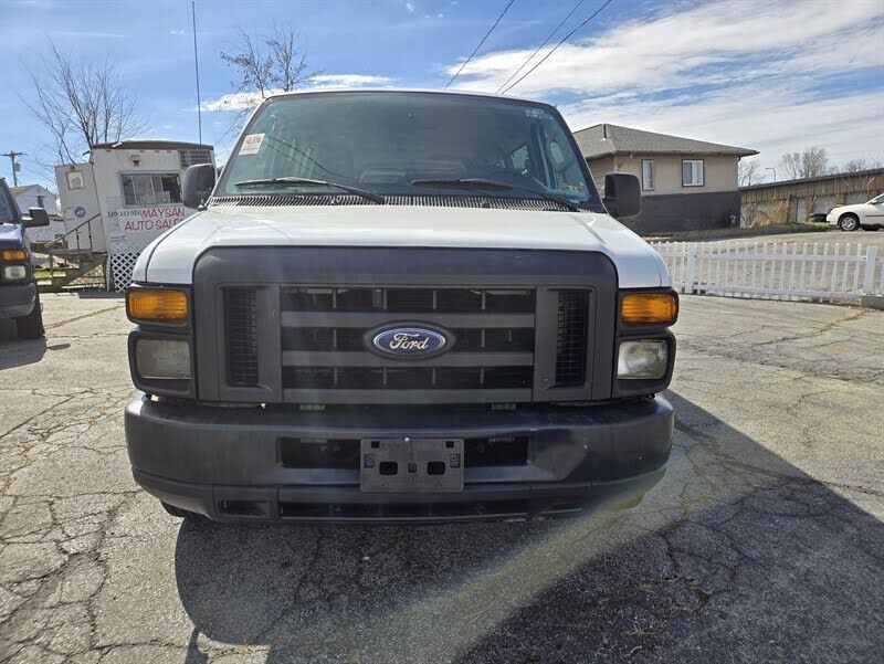 2011 FORD E-350