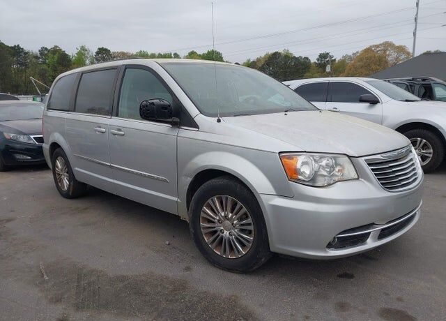 2011 CHRYSLER Town and Country