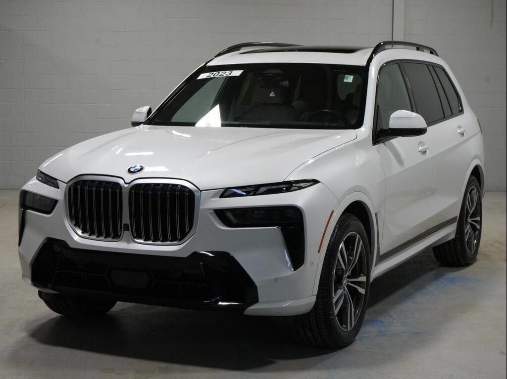 2023 BMW X7