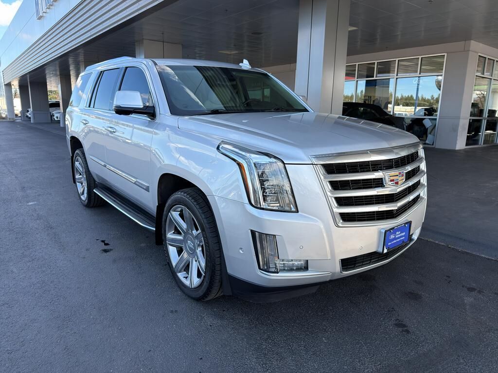 2017 CADILLAC Escalade
