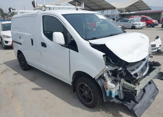 2017 NISSAN NV200