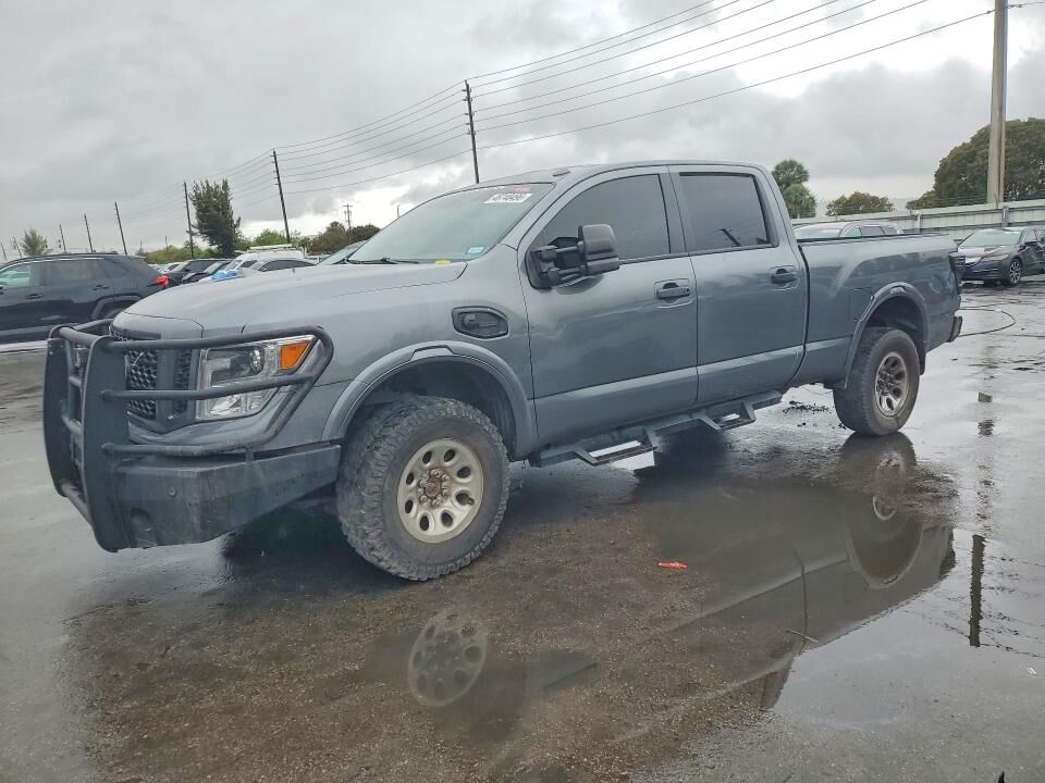 2019 NISSAN Titan