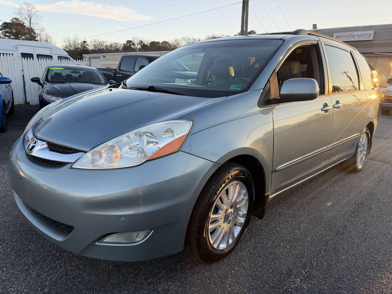 2009 TOYOTA Sienna