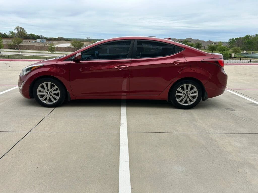 2016 HYUNDAI Elantra